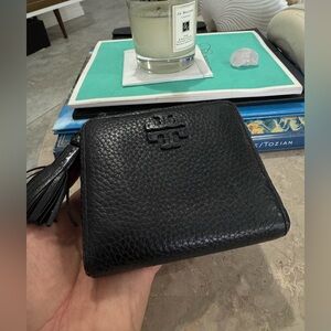 Tori burch McGraw tassel bifold Wallet